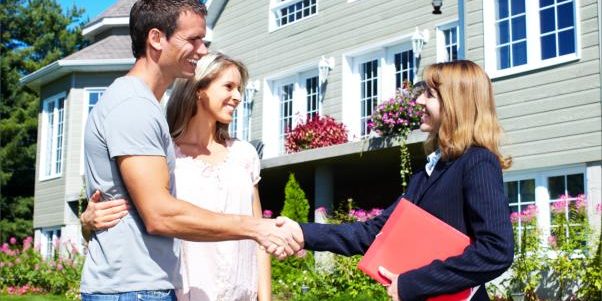 Selling with a Real Estate Representative