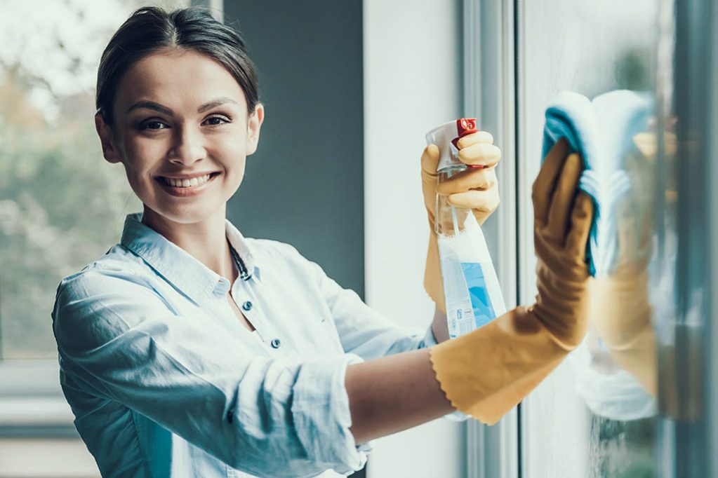 3 Factors to Consider When Deciding to Clean Your Home or Hiring a Professional Cleaning Service 3 Factors to Consider When Deciding to Clean Your Home or Hiring a Professional Cleaning Service